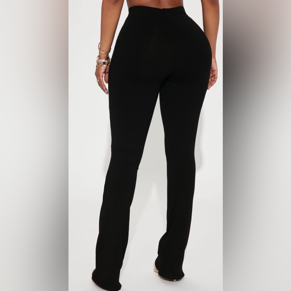 Snatched Ribbed Compression Pants🤭🔥 - Picture 2 of 3